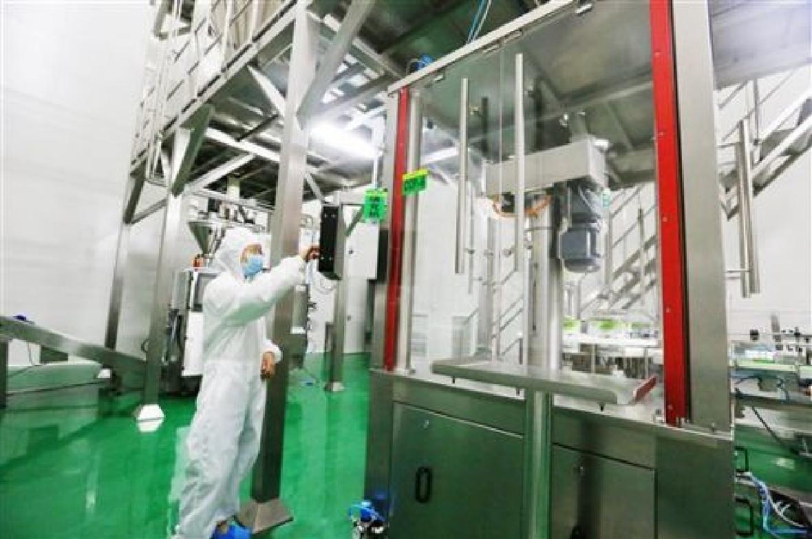 比配方注册更严的监督 球王会体育开启工厂全透明直播